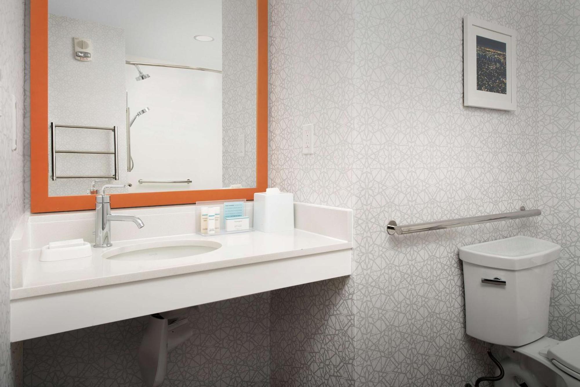 Hampton Inn Baltimore-Downtown-Convention Center Bagian luar foto